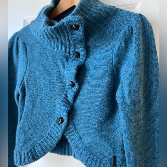 Left on Houston. Size Small. Peacock blue, vintage brown buttons, crop sweater - Picture 3 of 12